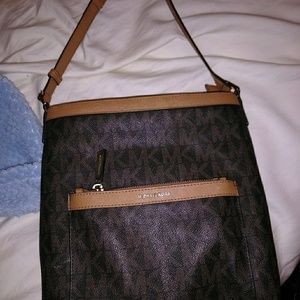 Authentic Michael kors crossbody purse